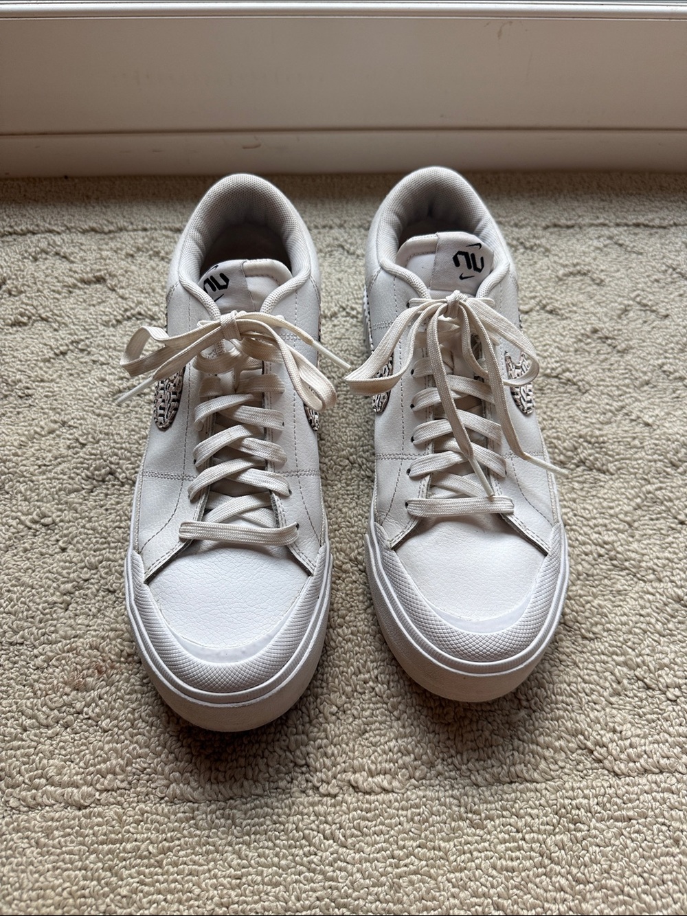 Nike Cream/White Women's Low-Top Sneakers